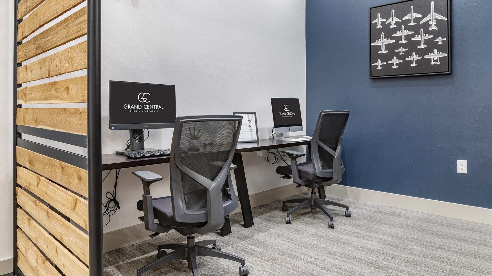 Community Center E-Lounge